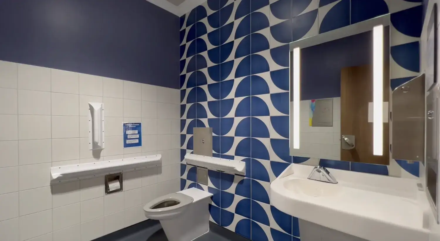 basepoint-academy-arlington-bathroom