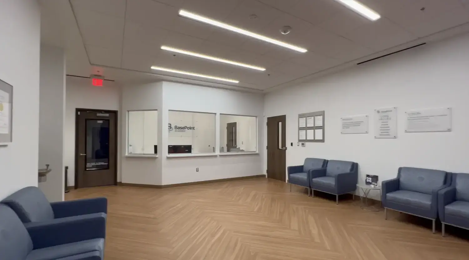 basepoint-academy-arlington-lobby-counter-chairs
